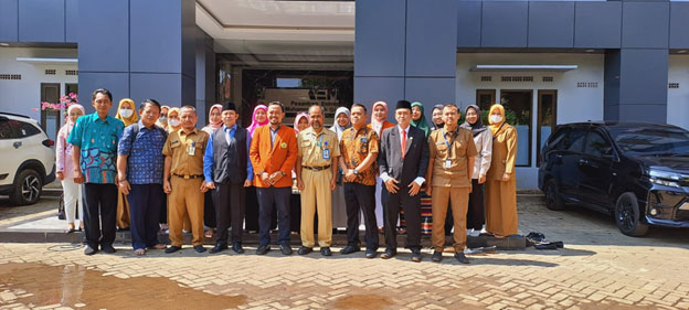 STIKes KEPANJEN AKTIF DALAM SATELIT PERTIWI (SINERGI AKSI TERPADU ELIMINASI TBC DENGAN PERGURUAN TINGGGI) JAWA TIMUR (1)